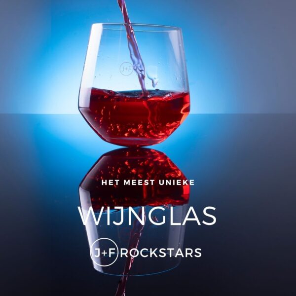 Afbeelding van glas rode wijn met tekst Het meest unieke wijnglas